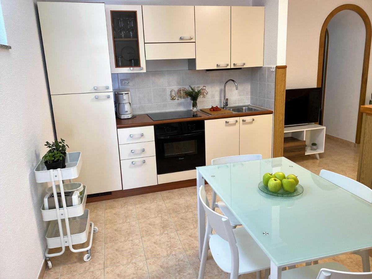 Guest House Deskovic Mošćenička Draga Rom bilde