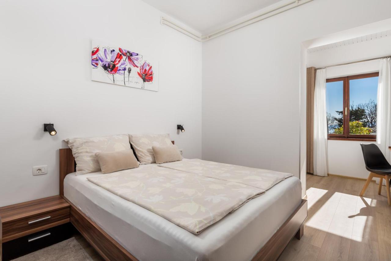 Guest House Deskovic Mošćenička Draga Rom bilde