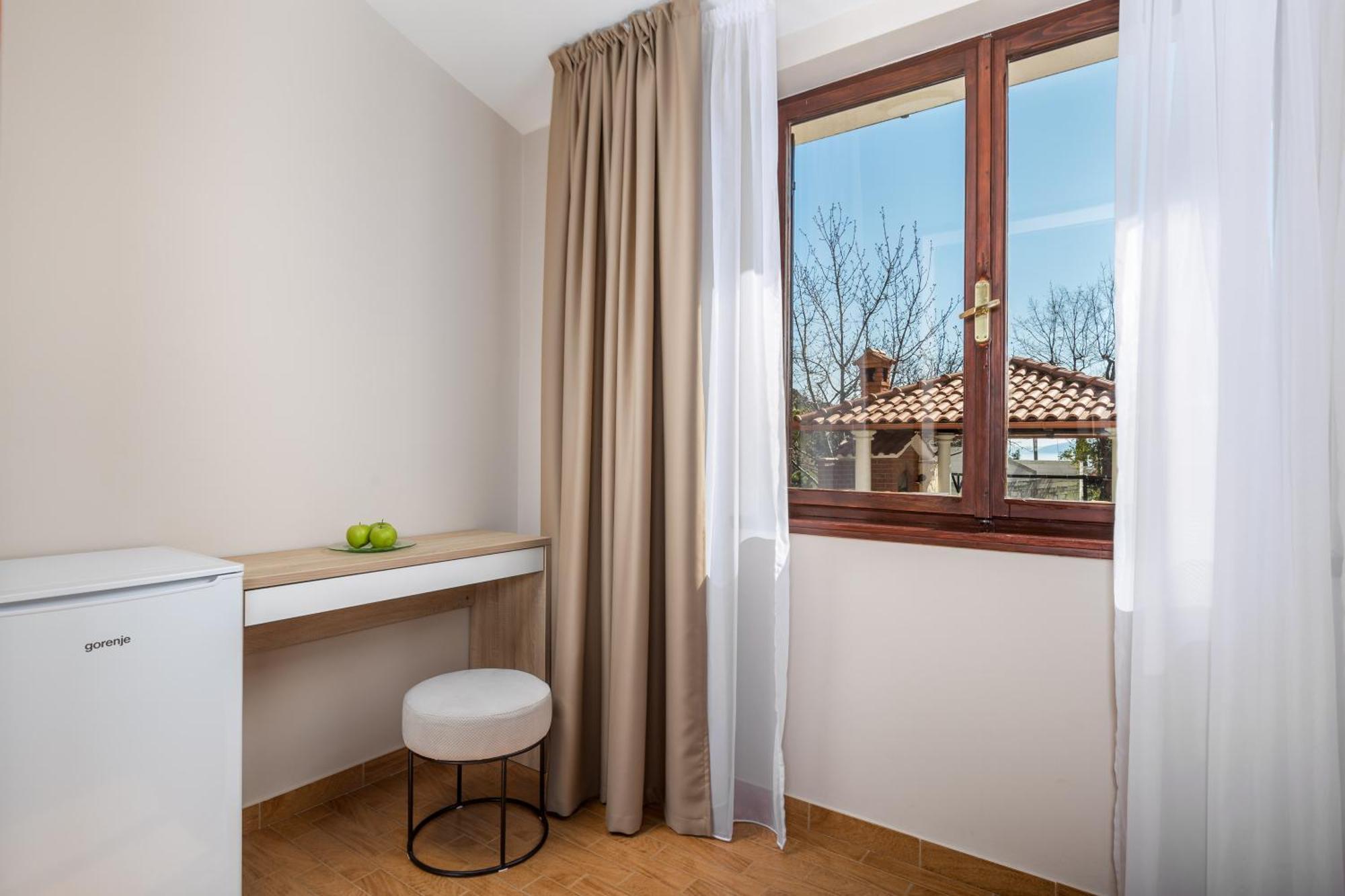 Guest House Deskovic Mošćenička Draga Rom bilde