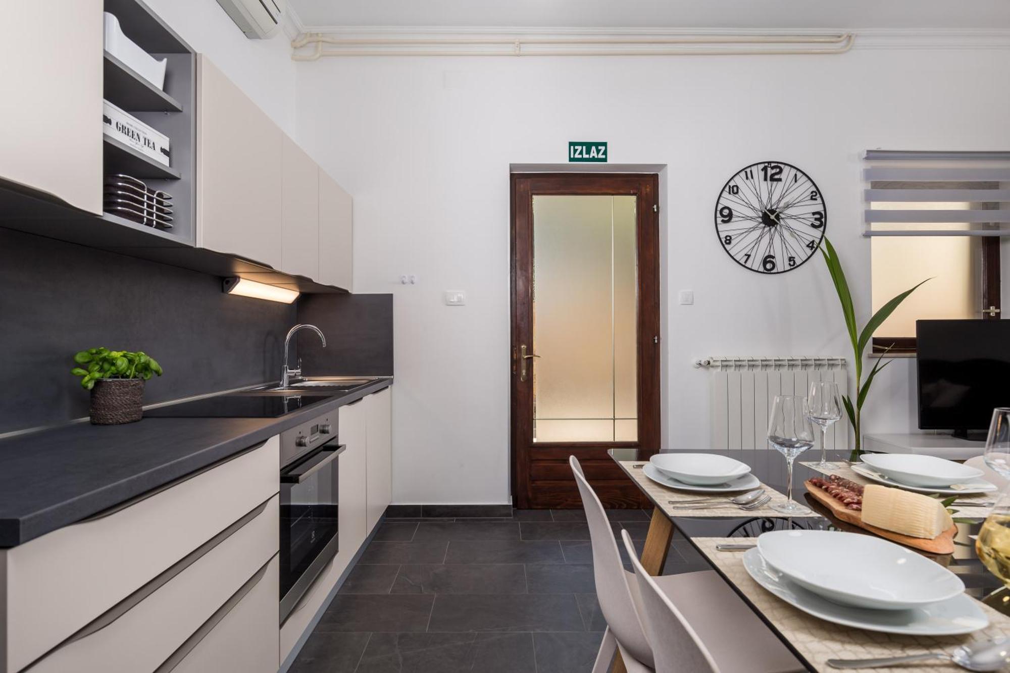 Guest House Deskovic Mošćenička Draga Rom bilde
